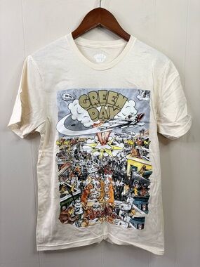 Green Day band tee graphic short sleeve shirt size SM cream white new